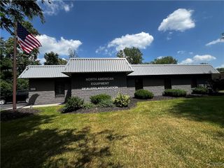 128 Metropolitan Park Drive, Salina, NY 13088