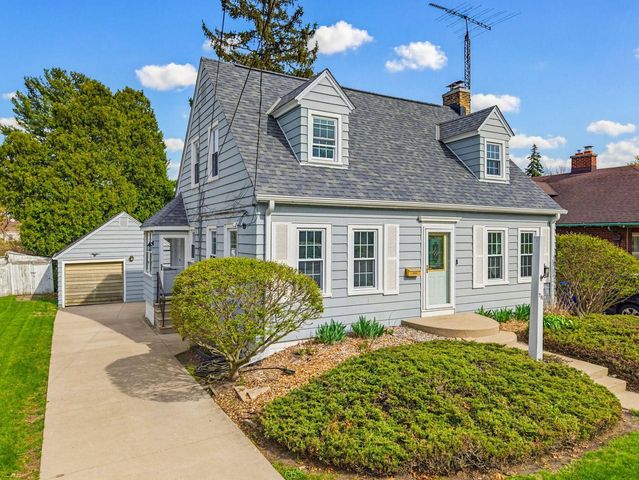 7731 7th AVENUE, Kenosha, WI 53143
