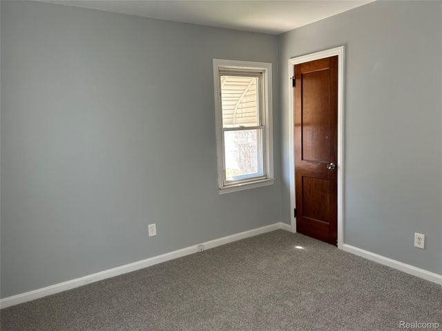 7546 Sterling, Center Line, MI 48015