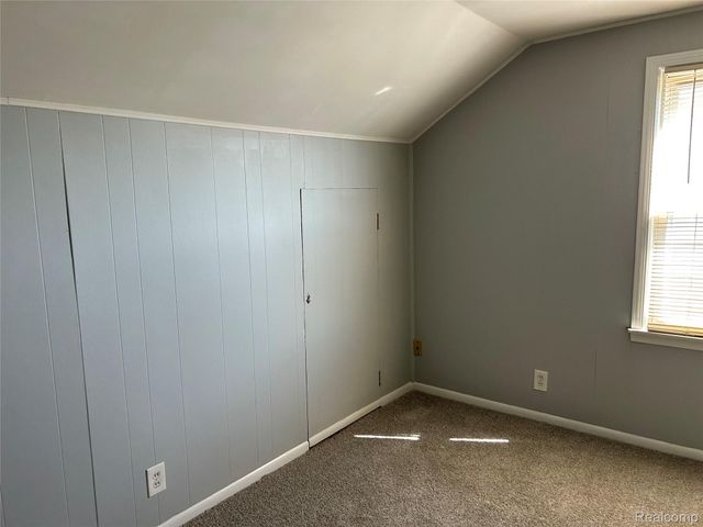 7546 Sterling, Center Line, MI 48015