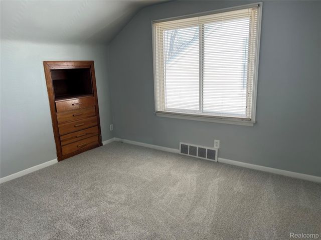 7546 Sterling, Center Line, MI 48015