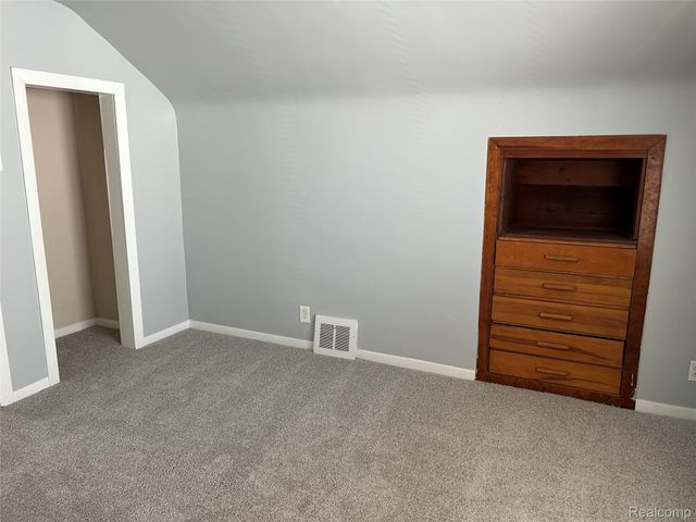 7546 Sterling, Center Line, MI 48015