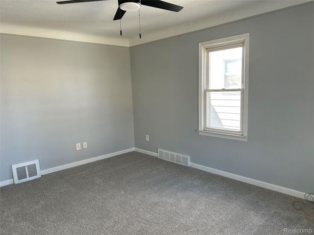 7546 Sterling, Center Line, MI 48015