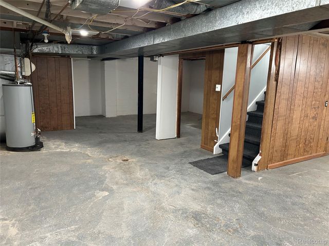 7546 Sterling, Center Line, MI 48015