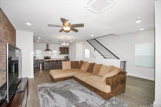 302 Tendick Unit 1103, San Antonio, TX 78209