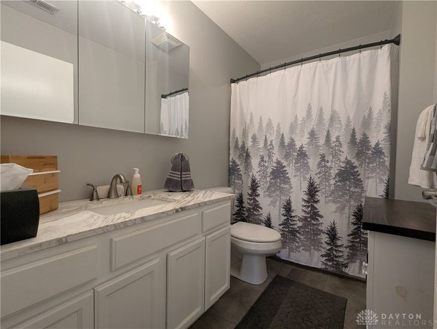 1977 Willoughby Avenue, Moorefield Twp, OH 45502