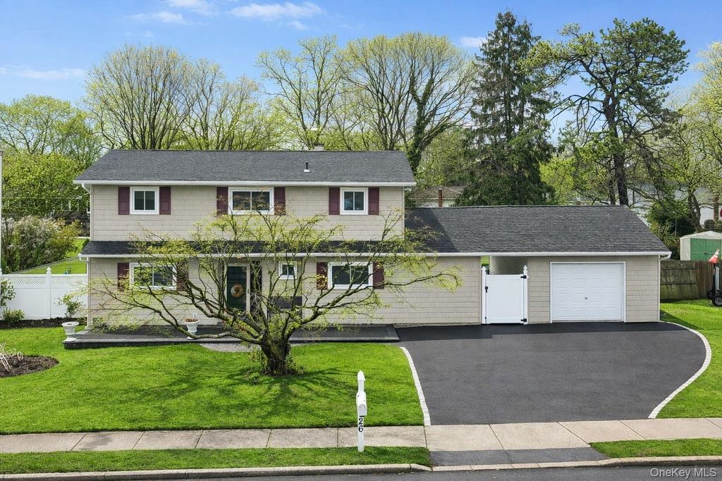 26 Stevenson Place, Deer Park, NY 11729 — exterior