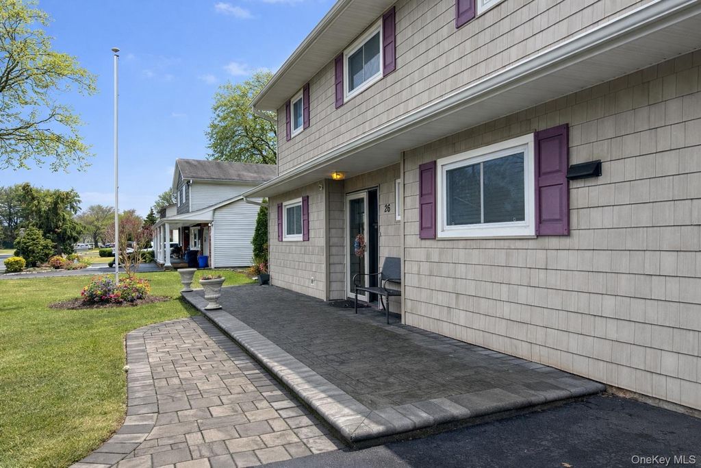 26 Stevenson Place, Deer Park, NY 11729 — photo 5