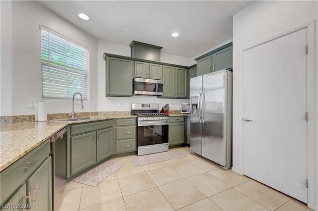 6169 Scarlet Leaf Street, Las Vegas, NV 89148