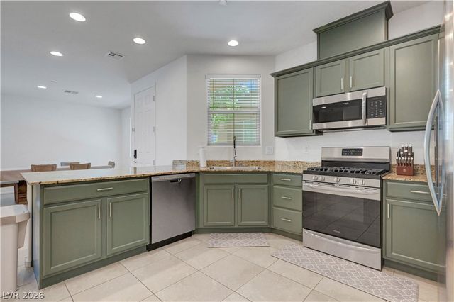 6169 Scarlet Leaf Street, Las Vegas, NV 89148