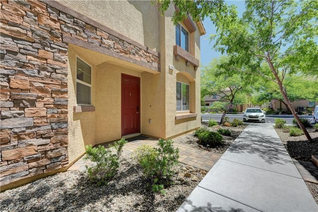 6169 Scarlet Leaf Street, Las Vegas, NV 89148