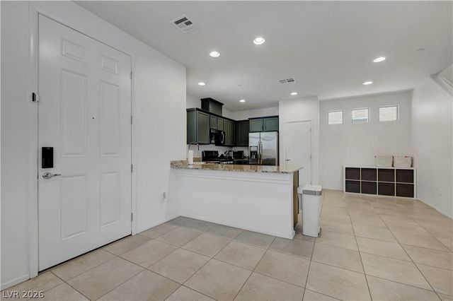 6169 Scarlet Leaf Street, Las Vegas, NV 89148