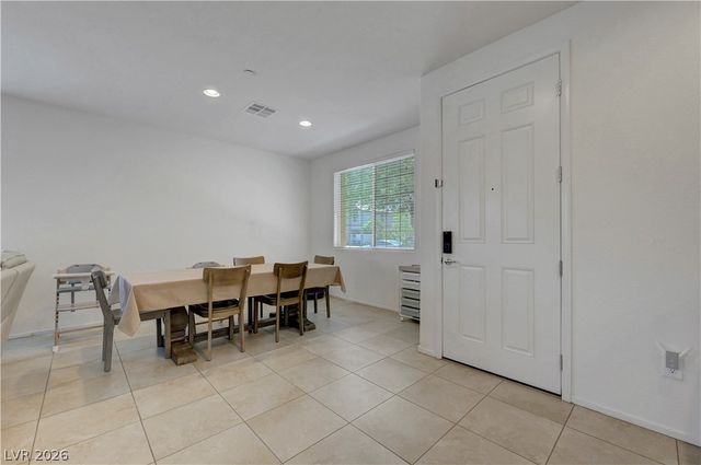 6169 Scarlet Leaf Street, Las Vegas, NV 89148
