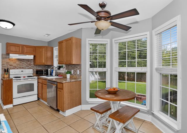 5 Valley Glenn Court, Greer, SC 29650