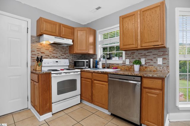 5 Valley Glenn Court, Greer, SC 29650