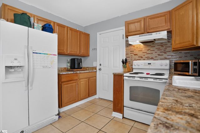 5 Valley Glenn Court, Greer, SC 29650