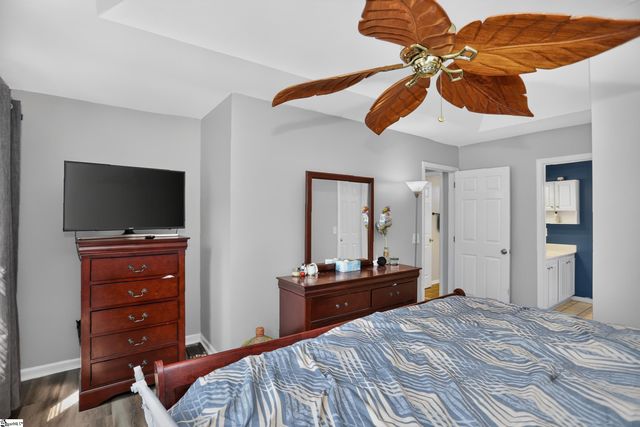 5 Valley Glenn Court, Greer, SC 29650
