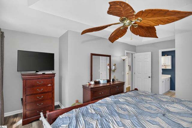 5 Valley Glenn Court, Greer, SC 29650