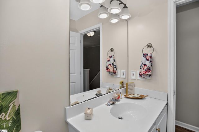 5 Valley Glenn Court, Greer, SC 29650
