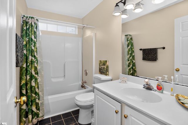5 Valley Glenn Court, Greer, SC 29650