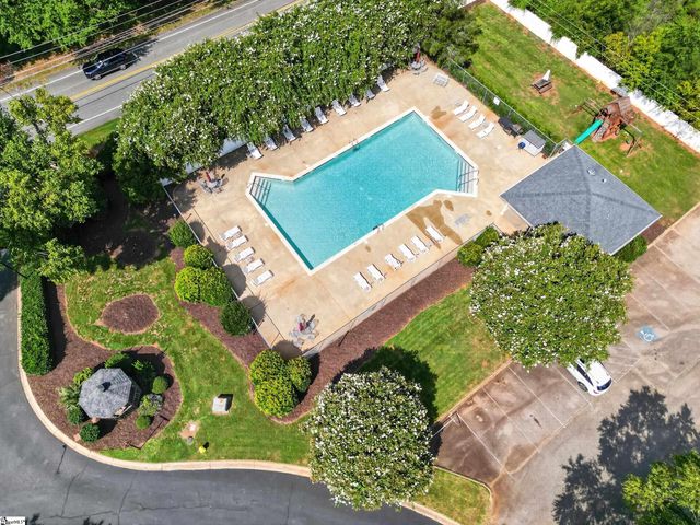 5 Valley Glenn Court, Greer, SC 29650