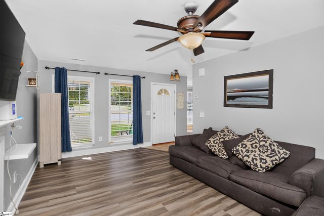 5 Valley Glenn Court, Greer, SC 29650