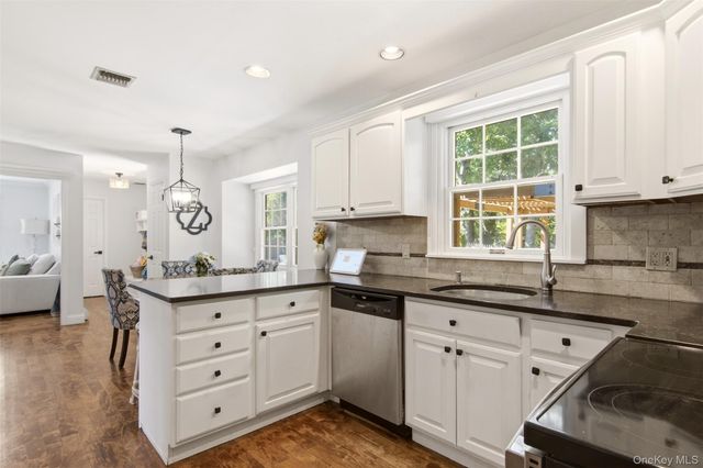 28 Village Woods Road, Port Jefferson, NY 11777
