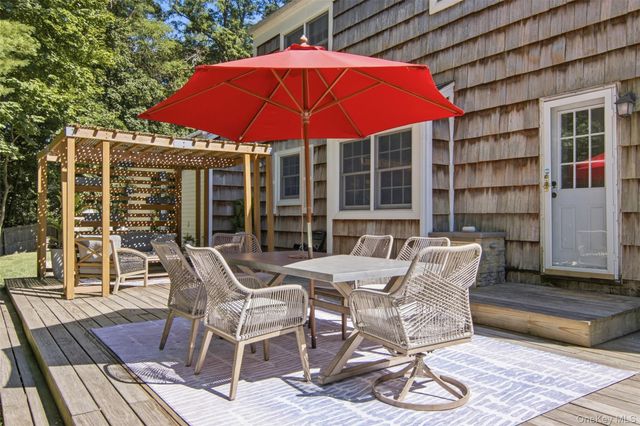 28 Village Woods Road, Port Jefferson, NY 11777