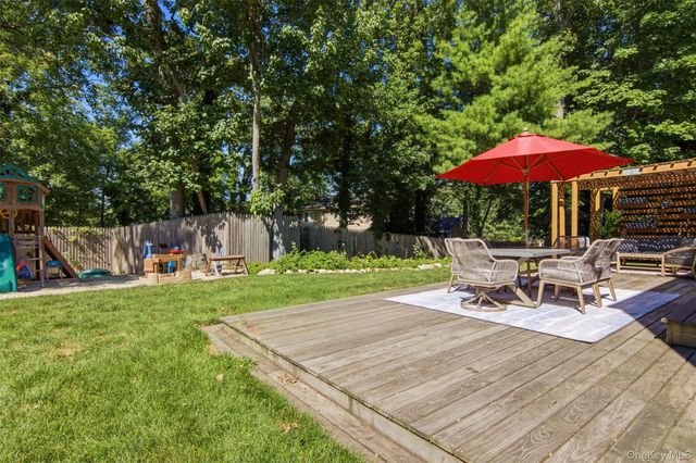 28 Village Woods Road, Port Jefferson, NY 11777
