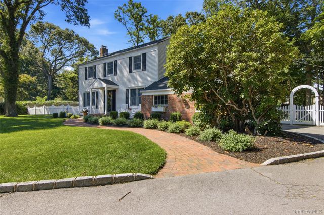 28 Village Woods Road, Port Jefferson, NY 11777