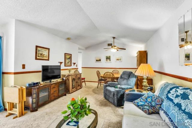 9528 eve, Santee, CA 92071