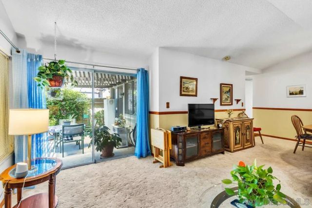 9528 eve, Santee, CA 92071