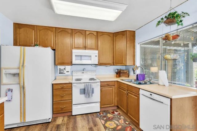 9528 eve, Santee, CA 92071