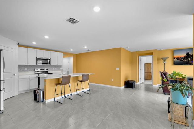 11446 SE 72ND AVENUE, Belleview, FL 34420