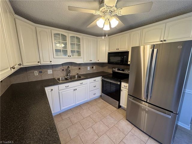 1018 Bebb Willow Lane, Lewisville, NC 27023