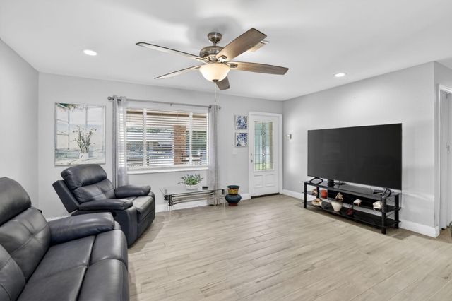 5491 SW 188th Avenue, Southwest Ranches, FL 33332