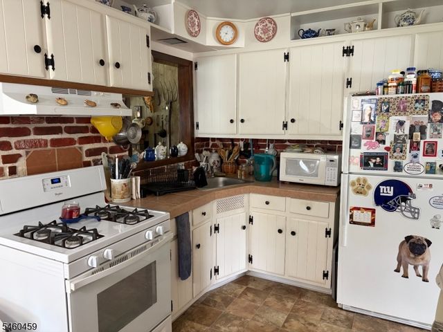 440 Warfield Rd, North Plainfield Boro, NJ 07063