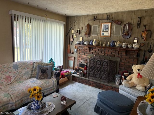 440 Warfield Rd, North Plainfield Boro, NJ 07063