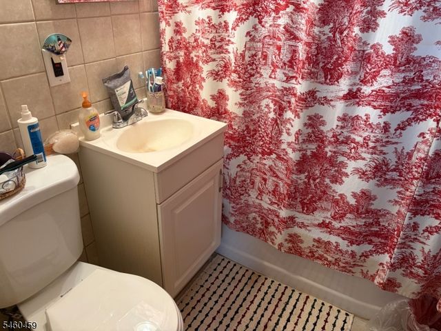 440 Warfield Rd, North Plainfield Boro, NJ 07063