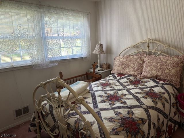 440 Warfield Rd, North Plainfield Boro, NJ 07063