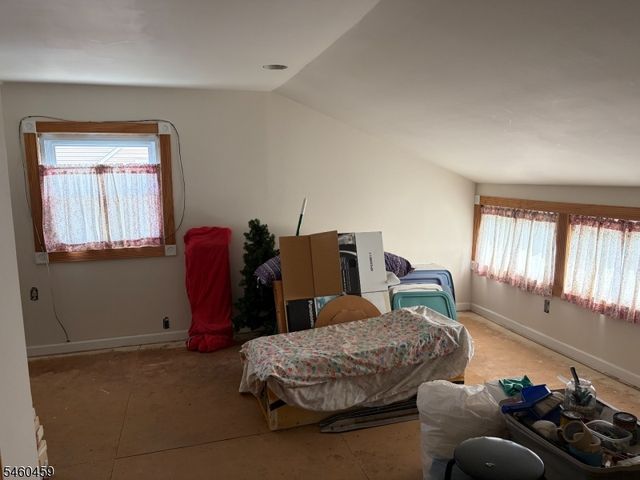 440 Warfield Rd, North Plainfield Boro, NJ 07063
