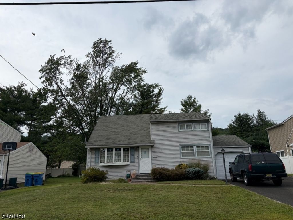 440 Warfield Rd, North Plainfield Boro, NJ 07063 — photo 2