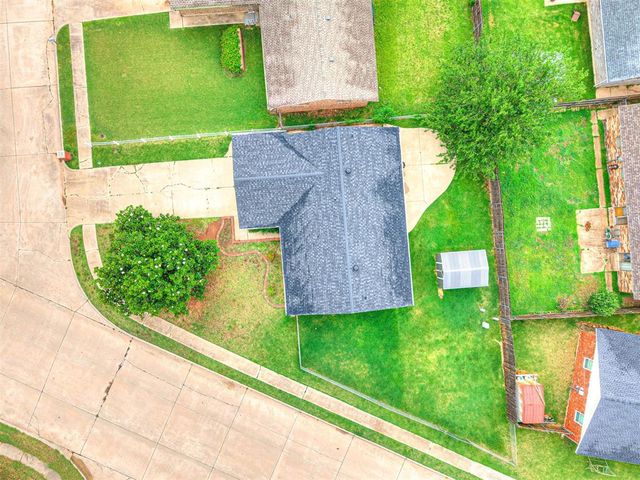 411 Oak Creek Drive, Yukon, OK 73099