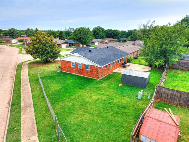 411 Oak Creek Drive, Yukon, OK 73099