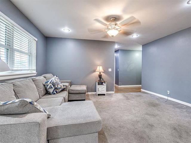 411 Oak Creek Drive, Yukon, OK 73099