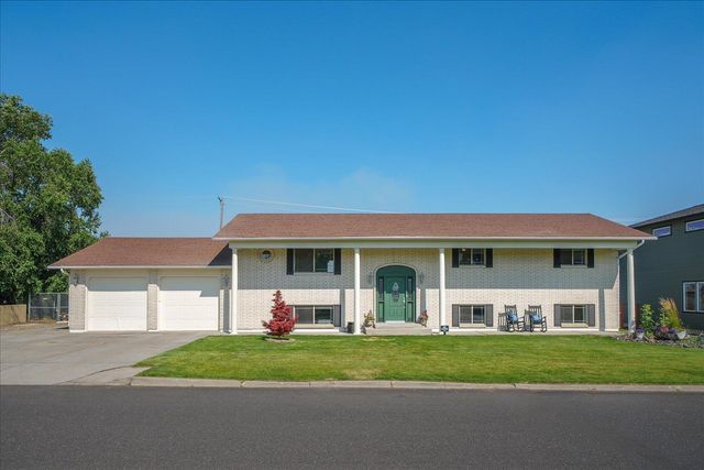 8116 N N Panorama Dr, Spokane, WA 99208