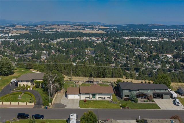 8116 N N Panorama Dr, Spokane, WA 99208