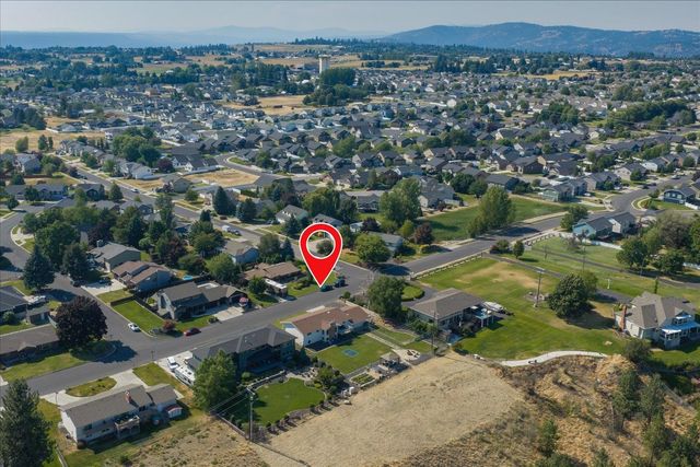 8116 N N Panorama Dr, Spokane, WA 99208