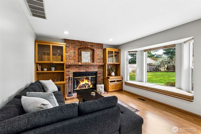 17315 97th Avenue Ct E, Puyallup, WA 98375