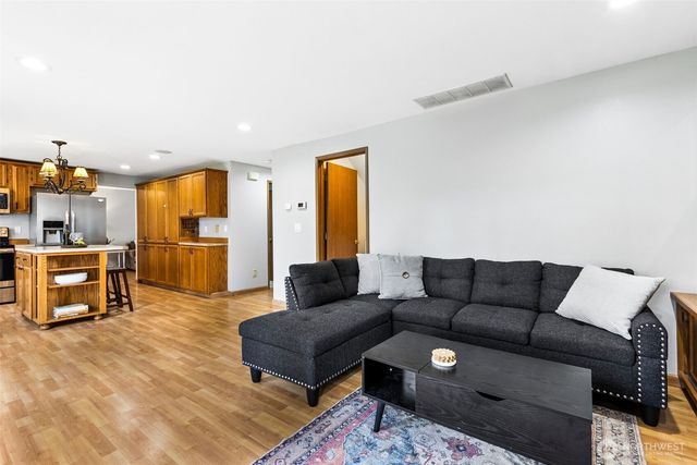 17315 97th Avenue Ct E, Puyallup, WA 98375